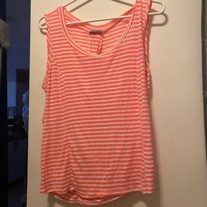 Highligher pink peekaboo vacation top - L